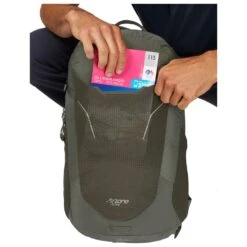 Sac à Dos Lowe Alpine Airzone Active 22 Light Khaki -Magasin De Randonnée Et De Camping 48ec055cc81e9fe752b493d689194134435d3c3e E22LOWEACC2371101 904