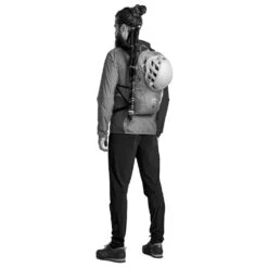 Sac à Dos Ortovox Traverse Light 15 Petrol Blue -Magasin De Randonnée Et De Camping cb94beb24dcbc519bdeddee4b3aaa3d23d64a9b6 E23ORTOACC367447 ORTO0203100 901